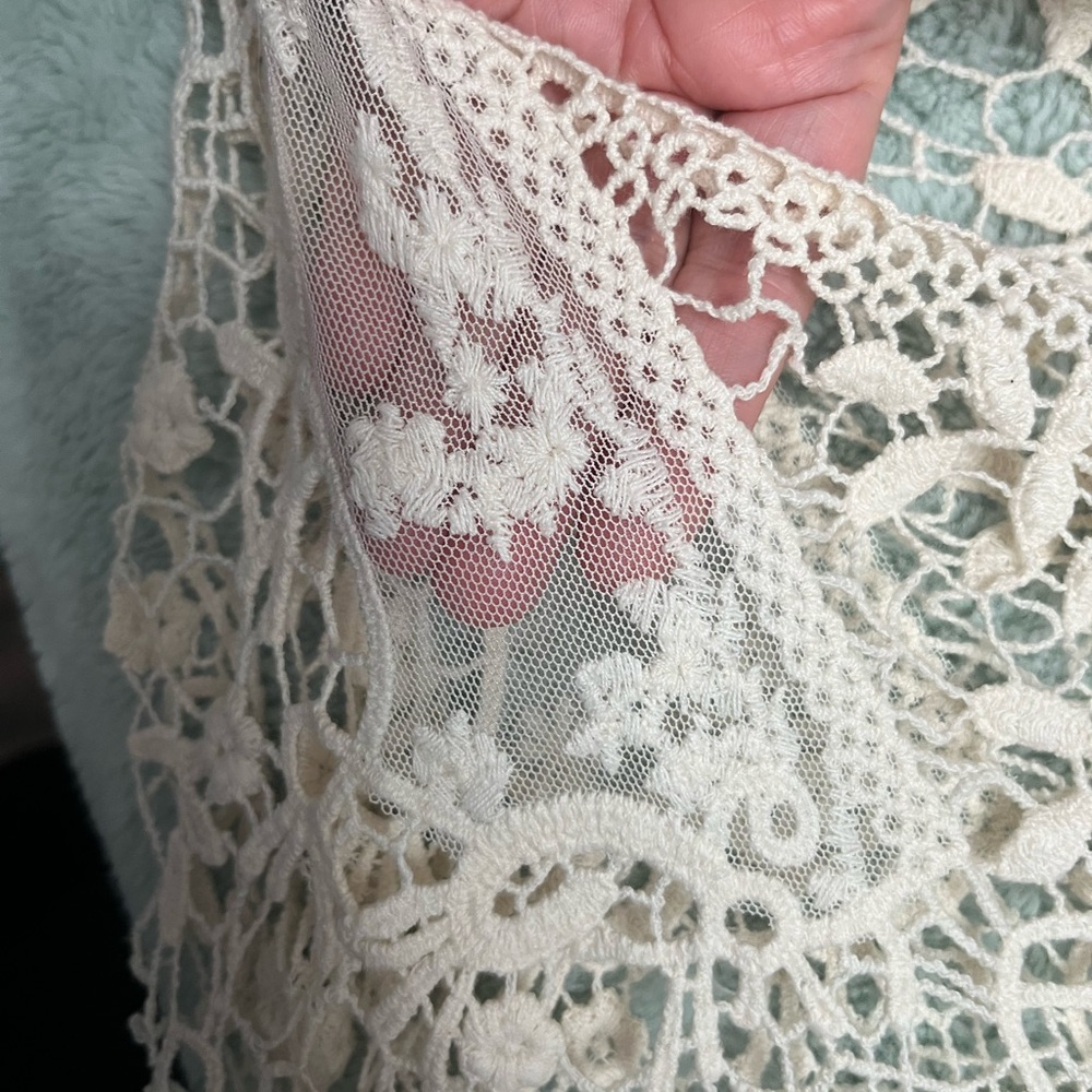 Dynamite Cream Crochet Lace Top - Picture 6 of 7